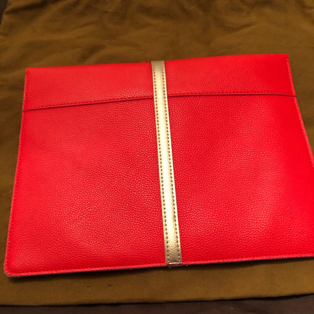CASE - Picture 10 of 14